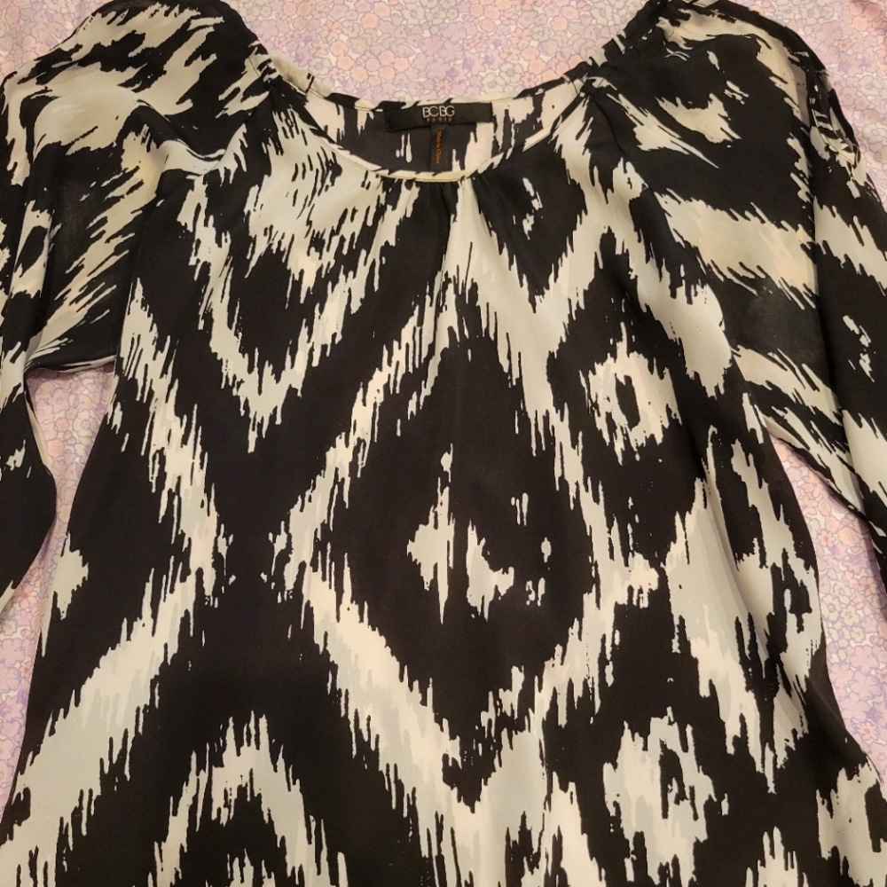 BCBG blouse